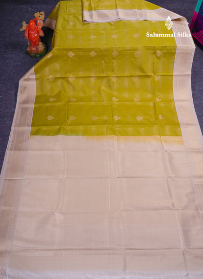 Beautiful Manthulir Green Alai Vaira Oosi Semi Silk Saree With Contrast Cream Traditional Medium Border