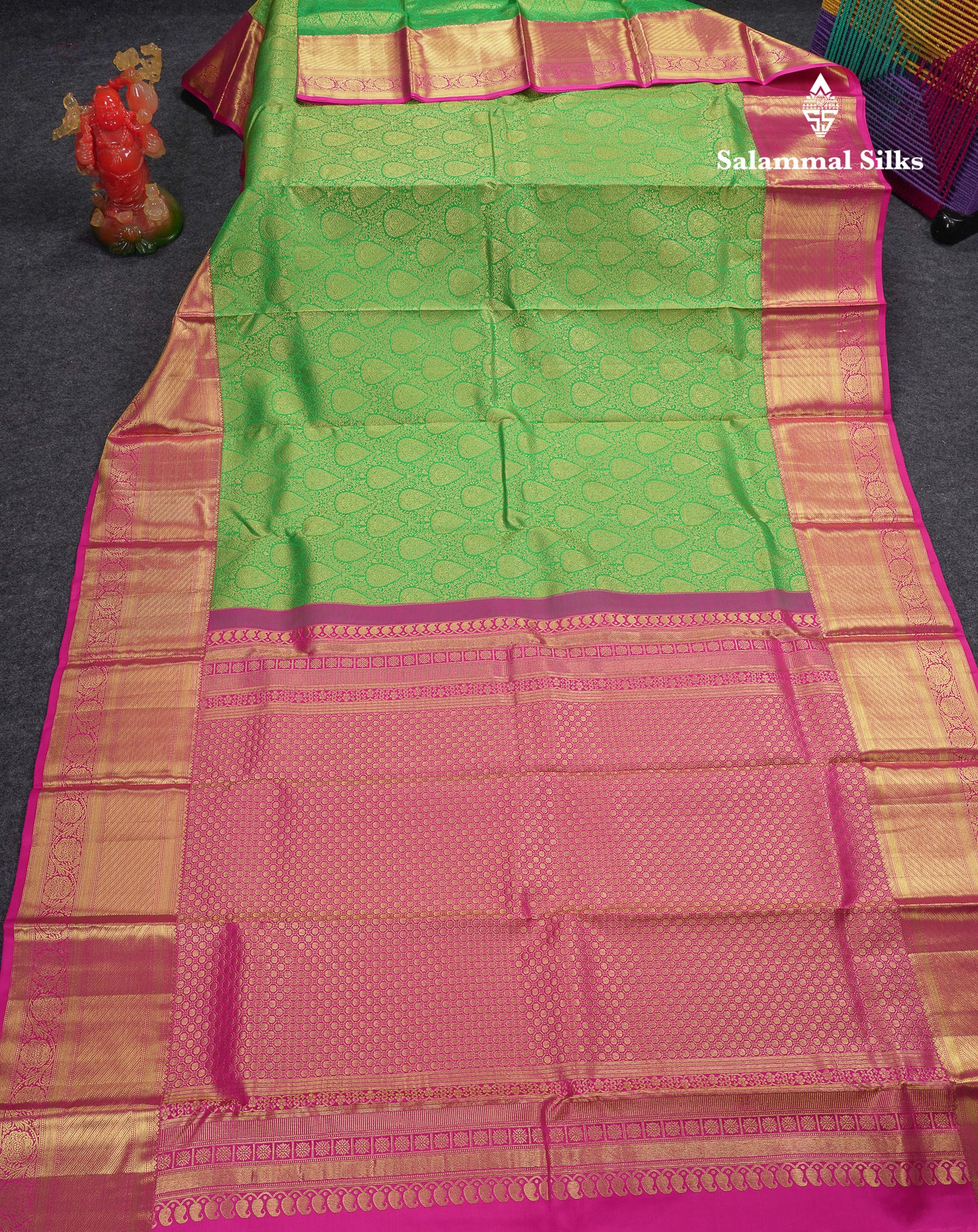 Beautiful Green Pure Kanjivaram Silk Saree with Contrast Magenta Pink Traditional Border