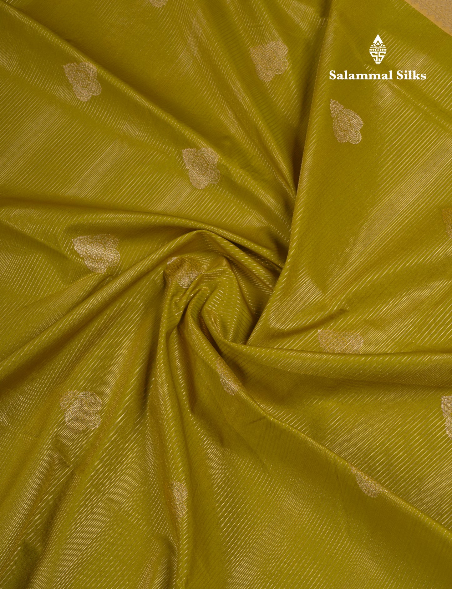 Beautiful Manthulir Green Alai Vaira Oosi Semi Silk Saree With Contrast Cream Traditional Medium Border