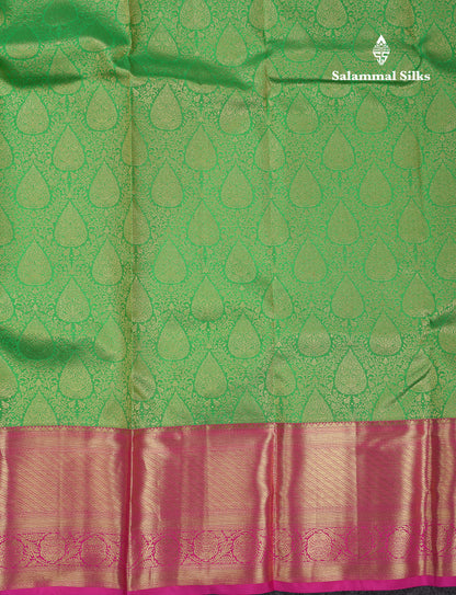 Beautiful Green Pure Kanjivaram Silk Saree with Contrast Magenta Pink Traditional Border