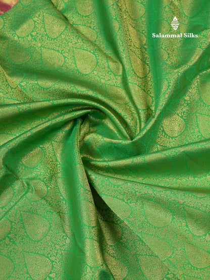 Beautiful Green Pure Kanjivaram Silk Saree with Contrast Magenta Pink Traditional Border
