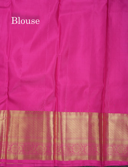 Beautiful Green Pure Kanjivaram Silk Saree with Contrast Magenta Pink Traditional Border