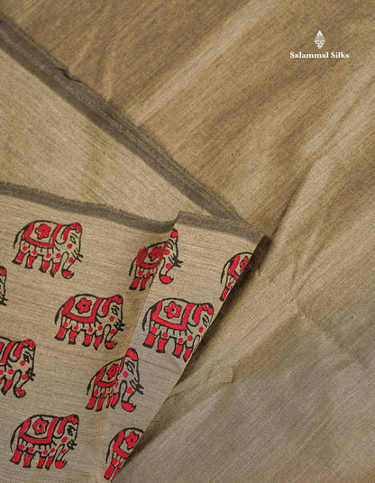 South Cotton Saree - Grey Sandal Printed Saree With Contrast Tomato Red Blouse