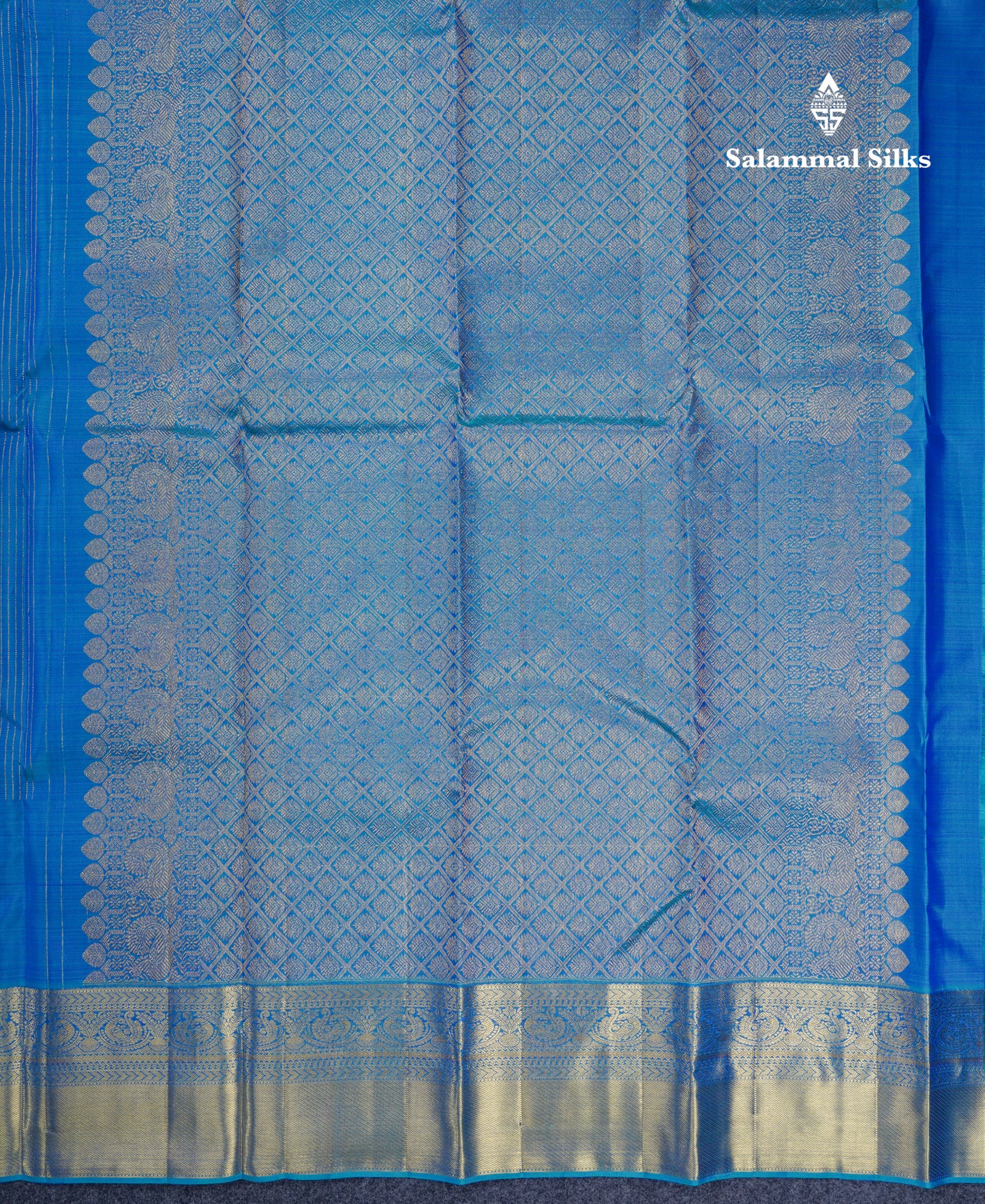 Beautiful Dual Tone Blue Pure Kanjivaram Silk Saree With Traditional Border