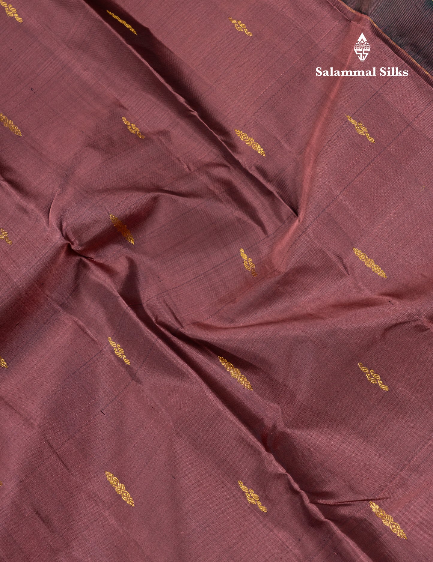 Dual Tone Chocolate Pure Kanjivaram Silk Saree With Contrast Bottle Green Blouse