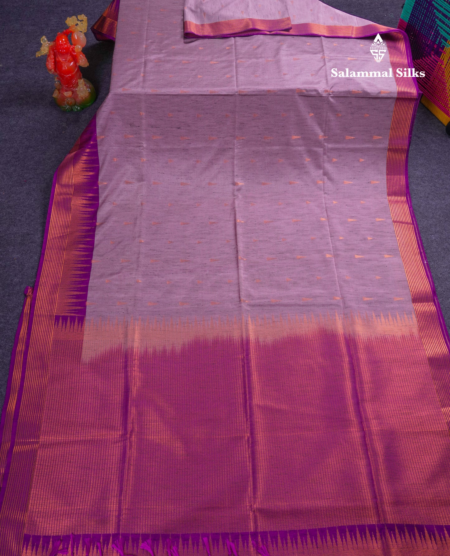 Beautiful Parrot Green Jute Semi Soft Silk Saree With Contrast Dark Purple Temple Border