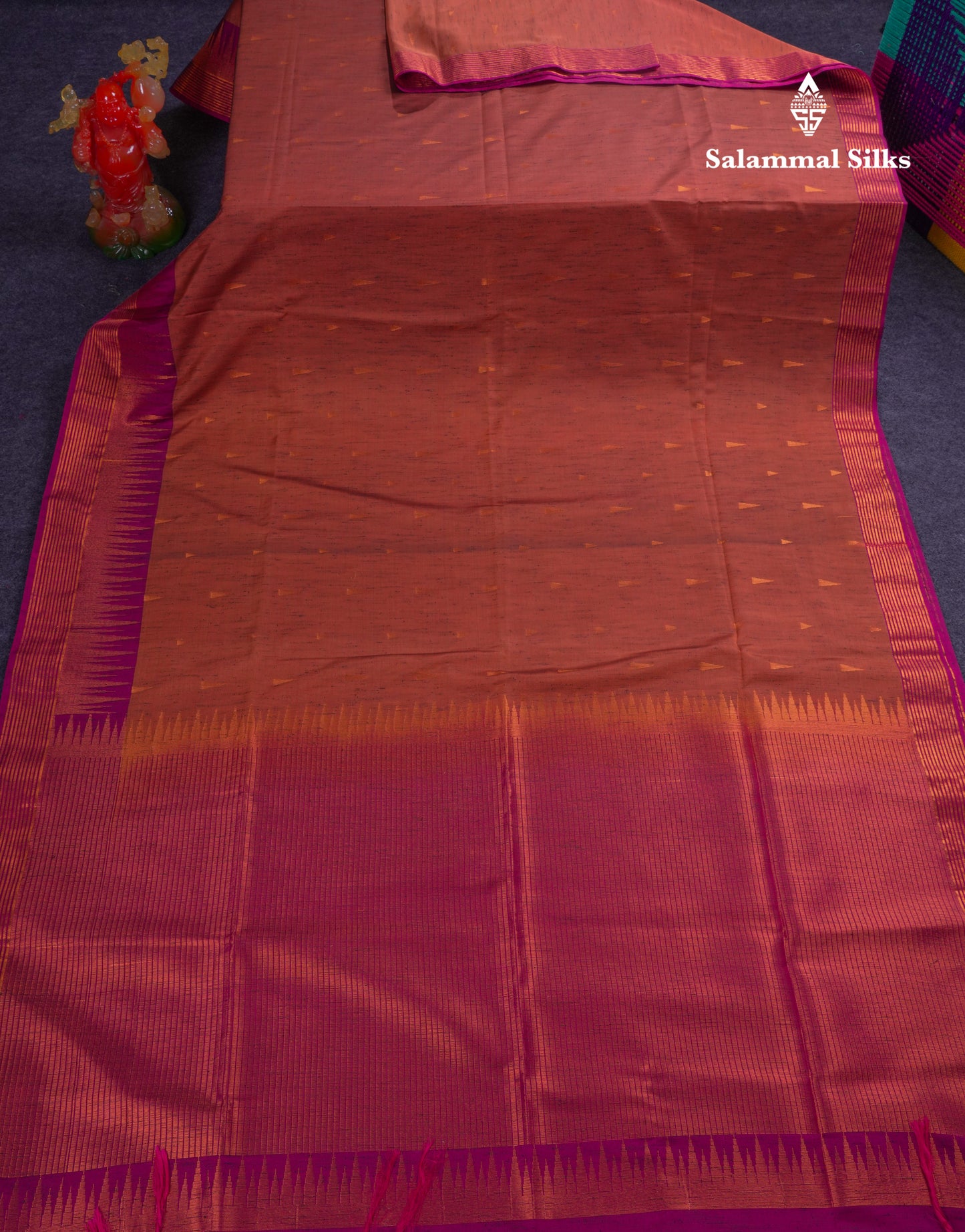 Beautiful Parrot Green Jute Semi Soft Silk Saree With Contrast Dark Purple Temple Border