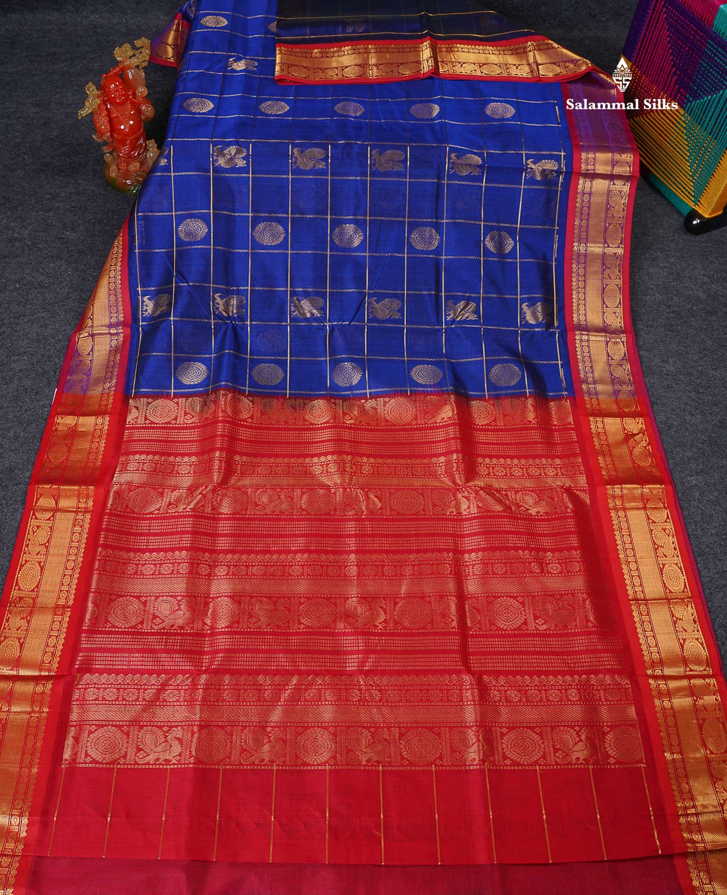 Pure Silk Cotton Saree - Royal Blue Checks With Traditional Butta Along With Contrast Chilly Red Traditional Border