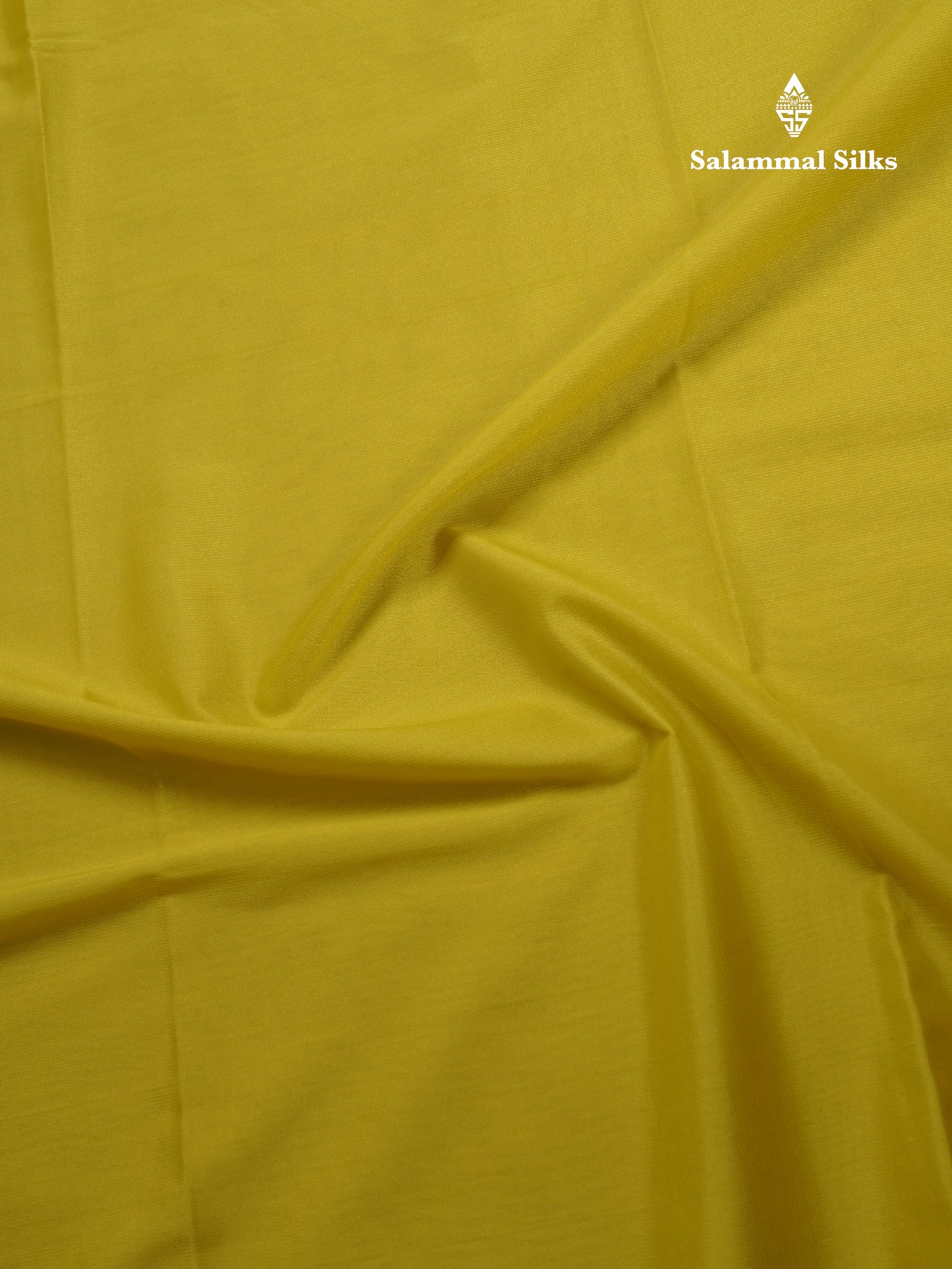 White Plain Semi Mysore Crepe Saree With Small Traditional Border