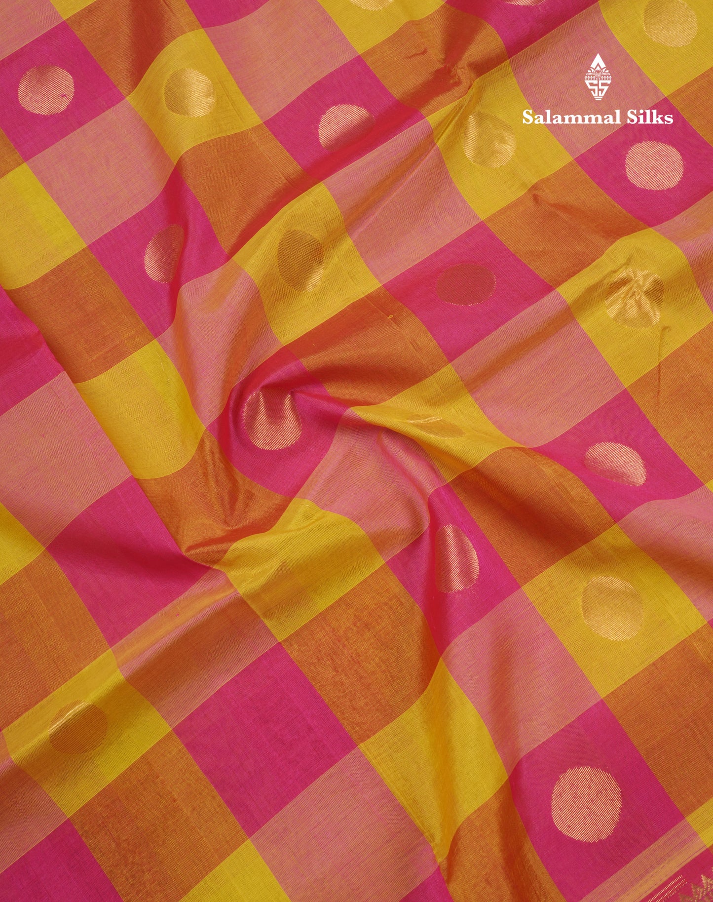 Paalum Pazham Checks Pure Silk Cotton Saree With Contrast Pink Blouse