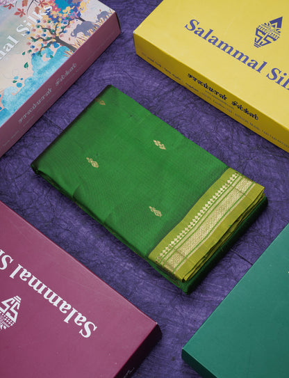 Green Pure Kanjivaram Silk Saree With Contrast Manthulir Green One Side Border