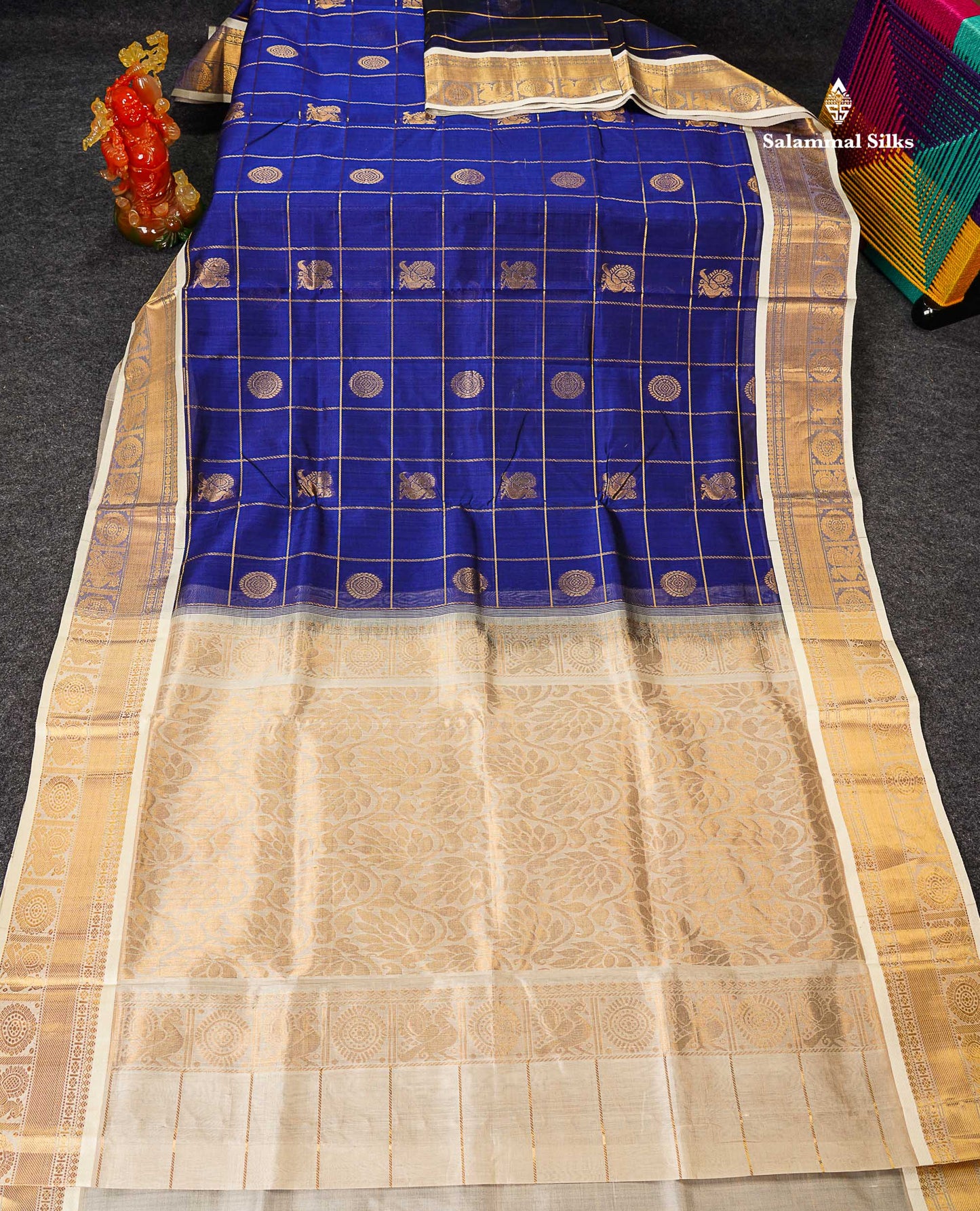 Pure Silk Cotton Saree - Navy Blue Big Checks With Traditional Butta Along With Contrast Cream Traditional Border