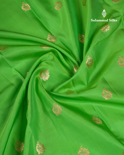 Beautiful Parrot Green Pure Kanjivaram Silk Saree With Contrast Lavender Traditional Evening Morning Border
