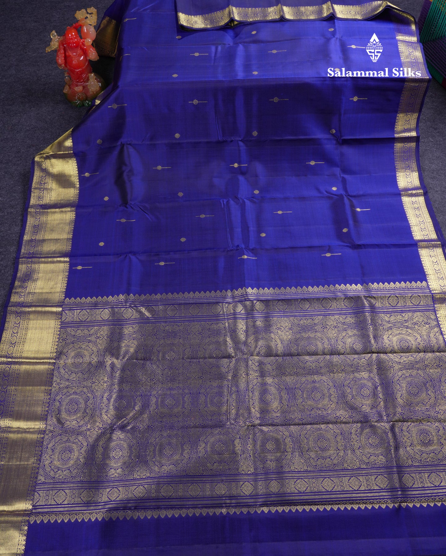 Beautiful Navy Blue Pure Kanjivaram Silk Saree With Traditional Evening Morning Border