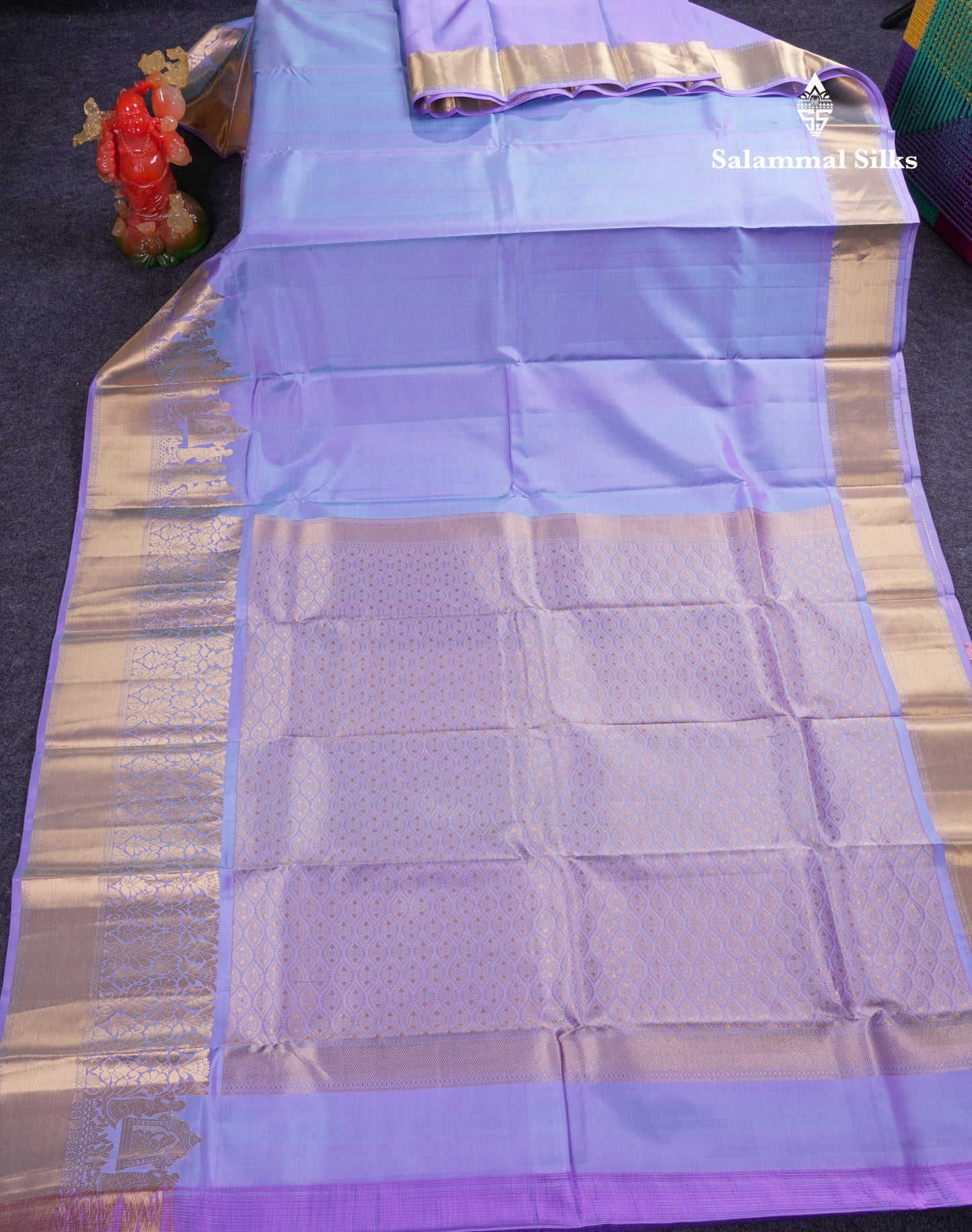 Beautiful Dual Tone Light Lavender Pure Kanjivaram Pure Silk Saree with Traditional Pallaku Border