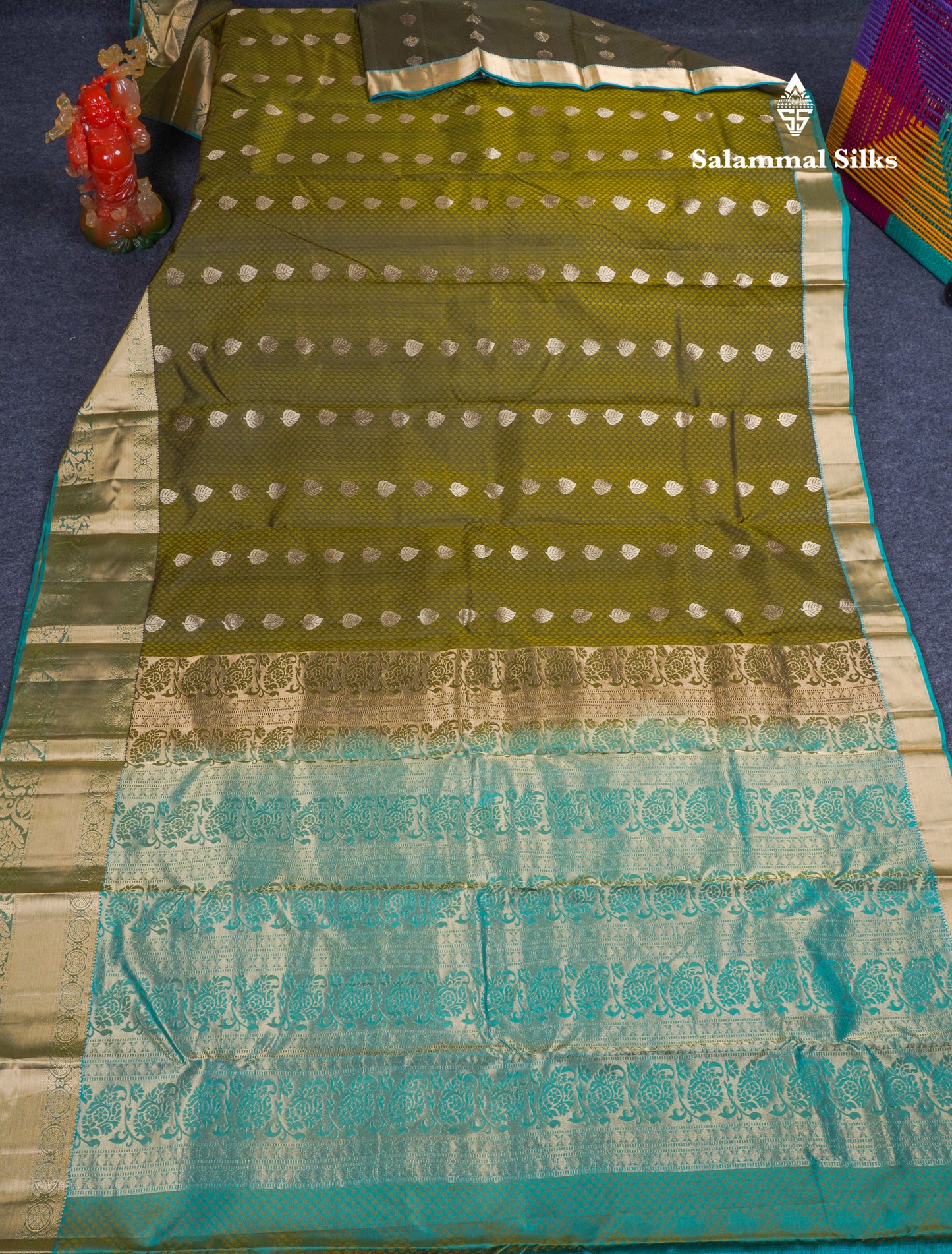 Beautiful Bottle Green Pure Kanjivaram Silk Saree With Contrast Dark Brown Border