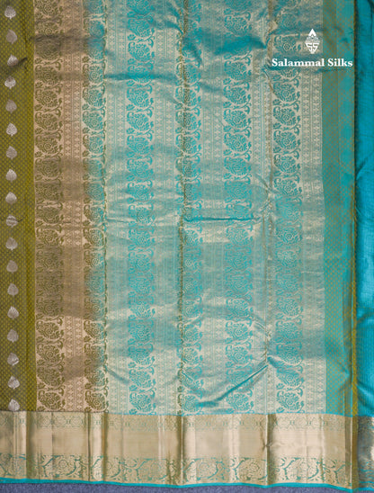 Beautiful Bottle Green Pure Kanjivaram Silk Saree With Contrast Dark Brown Border