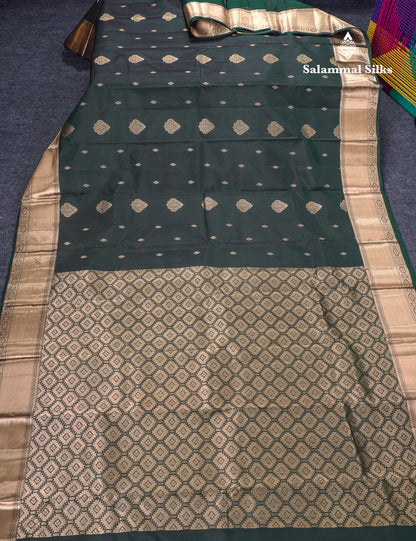 Beautiful Bottle Green Pure Kanjivaram Silk Saree With Traditional Border
