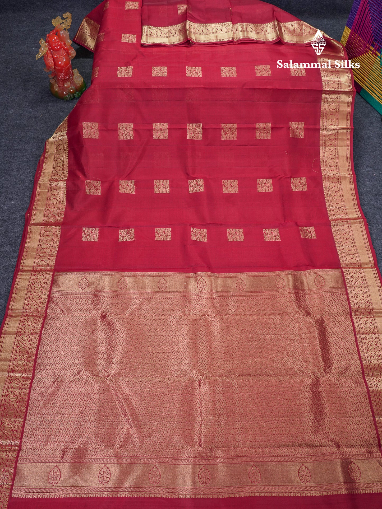 Beautiful Maroon Pure Kanjivaram Silk Saree With Traditional Border