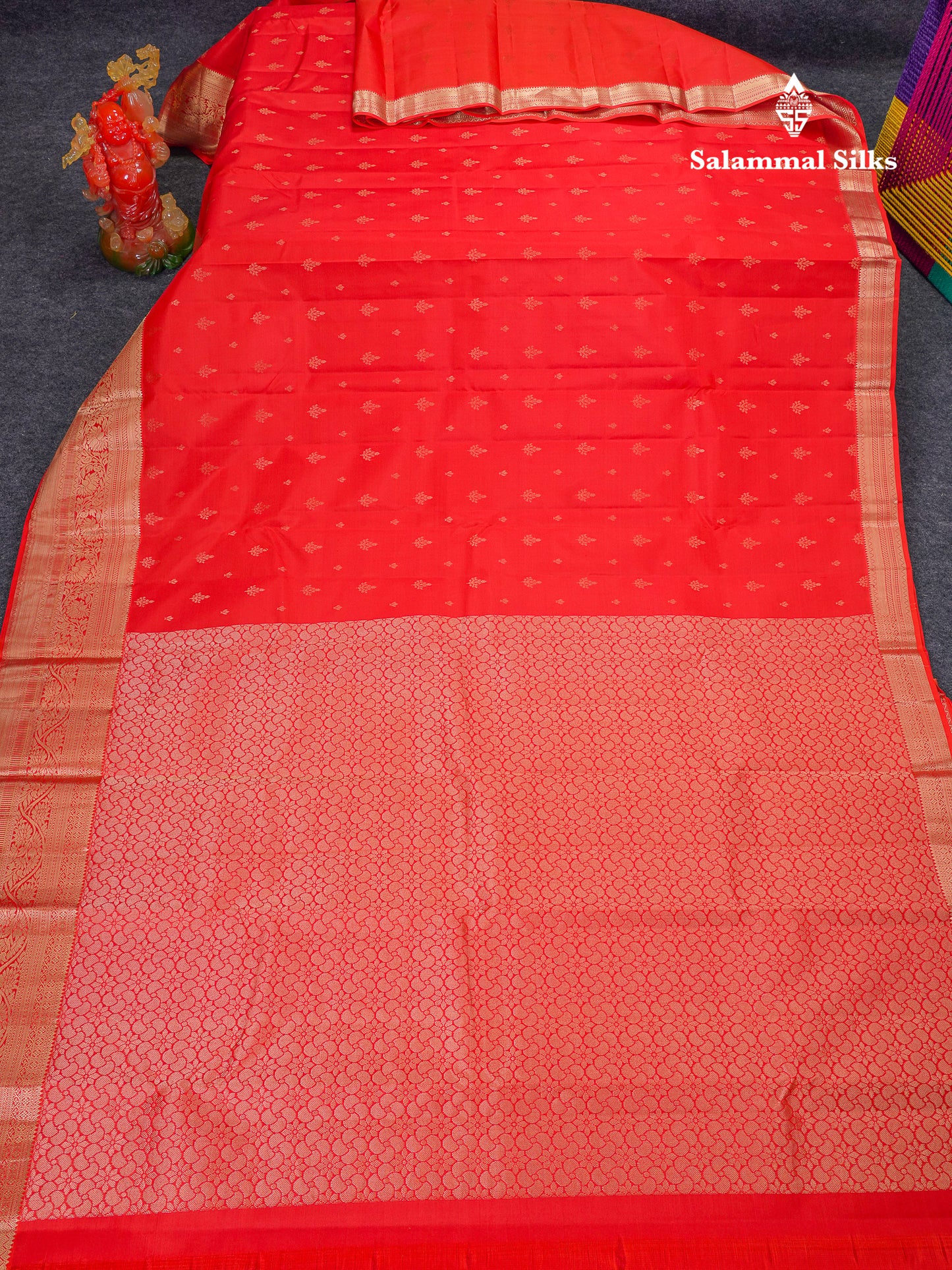 Beautiful Tomoto Red Pure Kanjivaram Silk Saree With Traditional Border