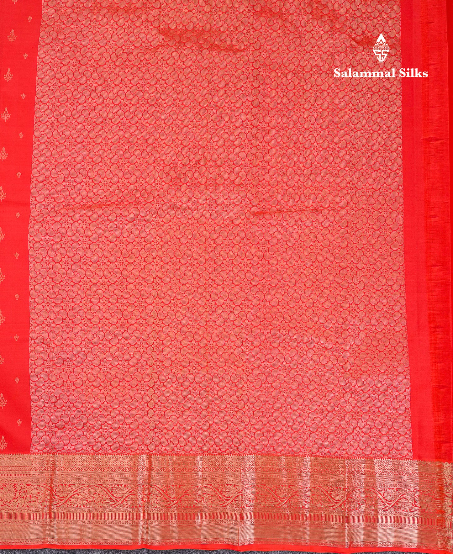 Beautiful Tomoto Red Pure Kanjivaram Silk Saree With Traditional Border