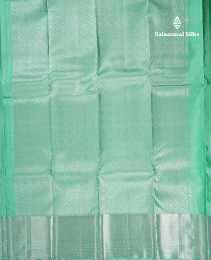 Beautiful Rexona Green Pure Kanjivaram Silk Saree With Traditional Evening Morning Border