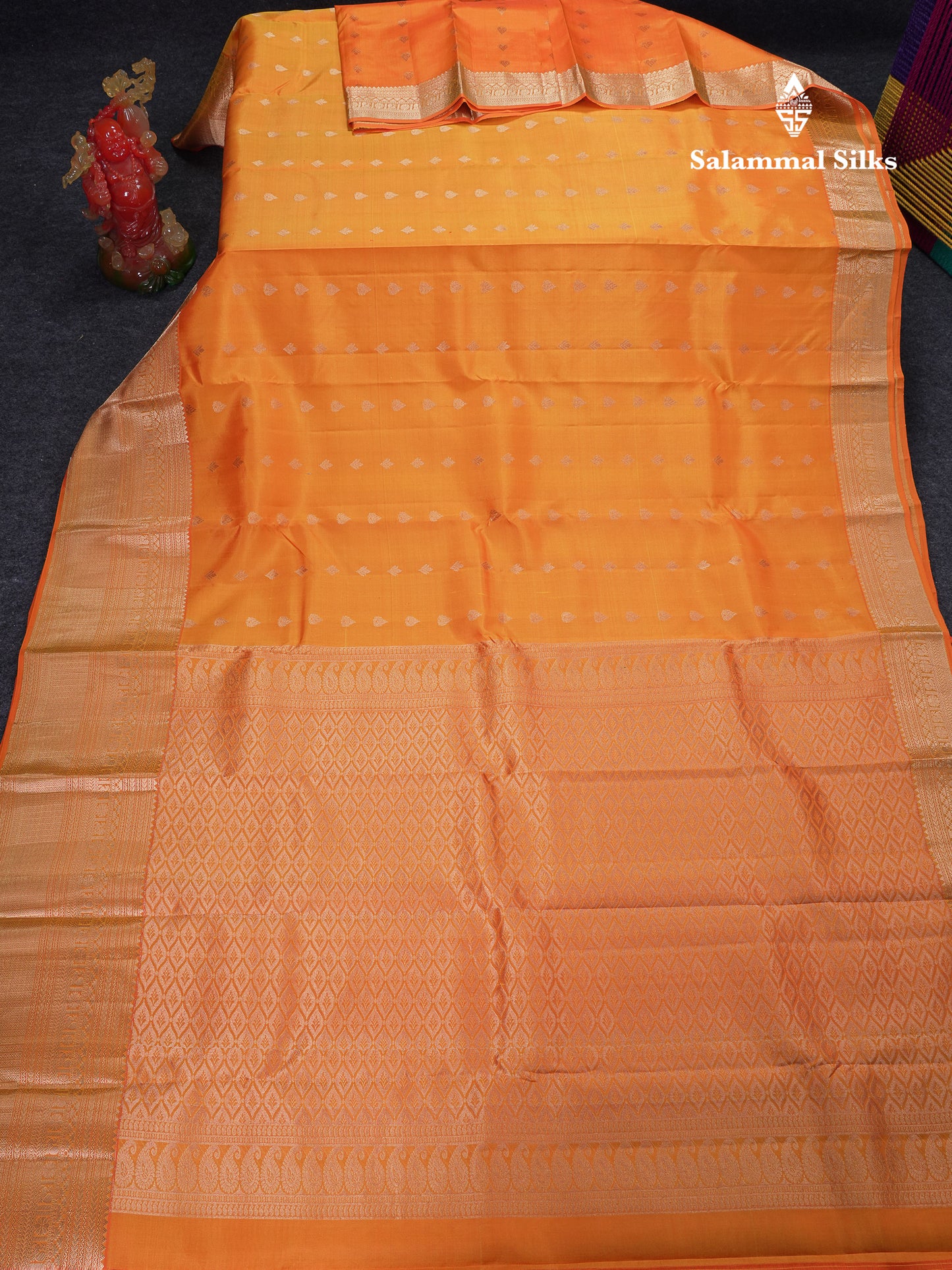 Beautiful Dual Tone Yellow Pure Kanjivaram Silk Saree With Traditional Border