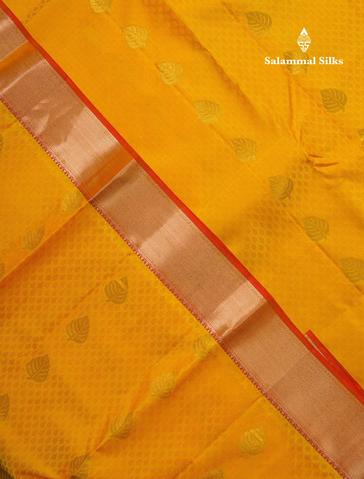Beautiful Bottle Green Pure Kanjivaram Silk Saree With Contrast Dark Brown Border