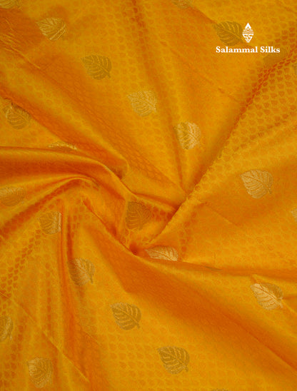 Beautiful Bottle Green Pure Kanjivaram Silk Saree With Contrast Dark Brown Border