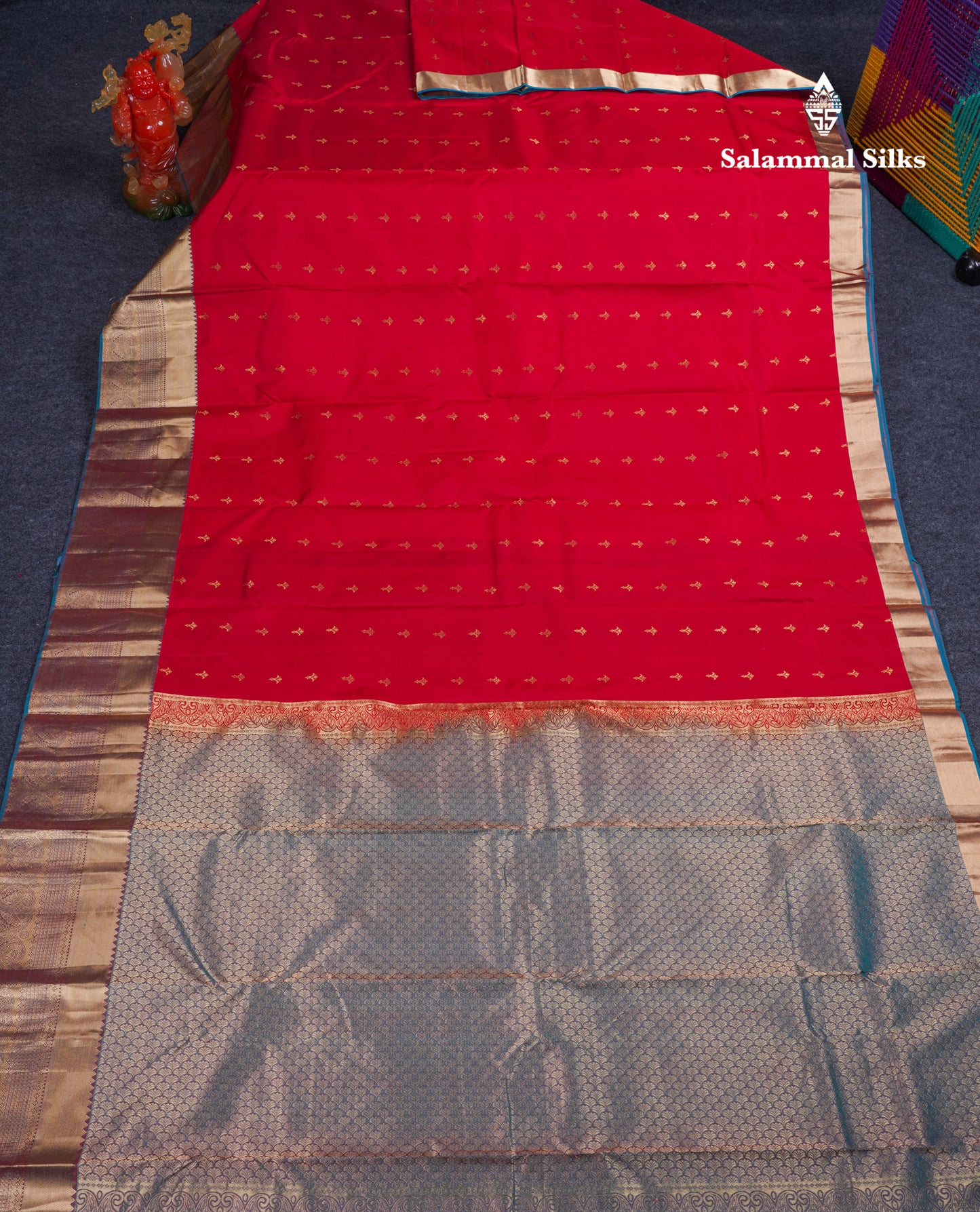 Beautiful Red Pure Kanjivaram Silk Saree With Contrast Dual Tone Blue Traditional Border