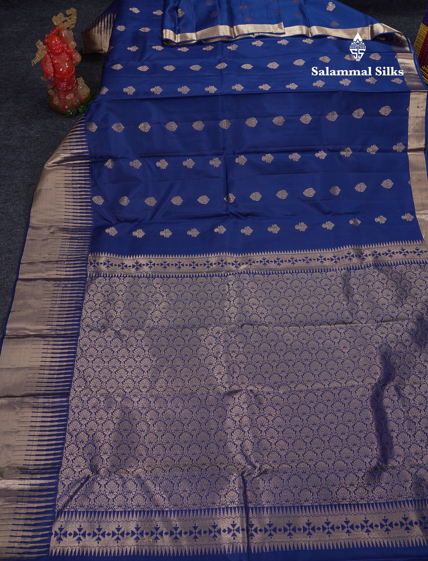 Beautiful Navy Blue Pure Kanjivaram Silk Saree With Traditional Temple Border