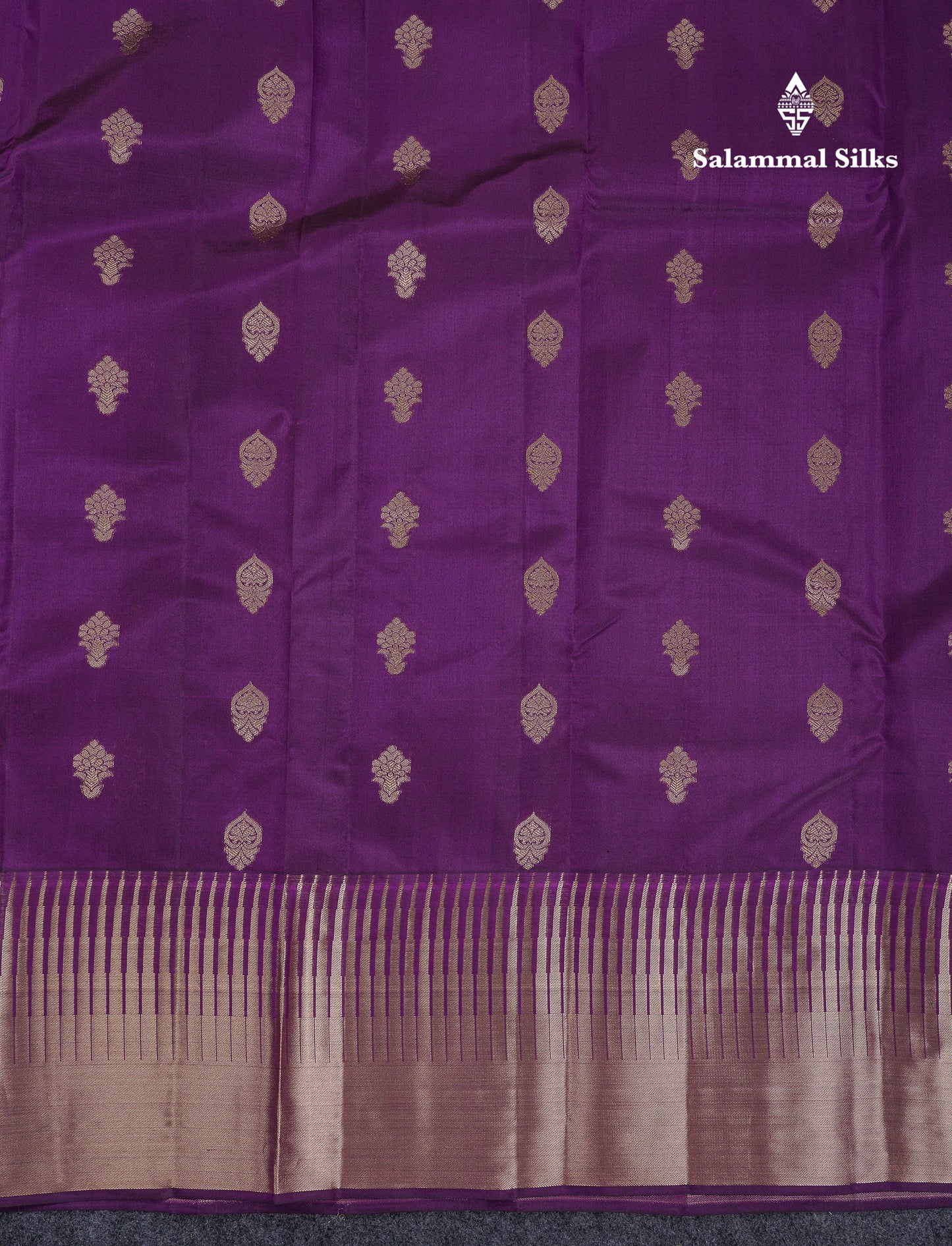 Beautiful Navy Blue Pure Kanjivaram Silk Saree With Traditional Temple Border