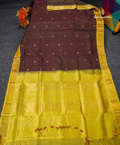 Pure Silk Cotton Saree - Dark Brown Vaira Oosi Lines With Butta Along With Contrast Manthulir Green Traditional Border