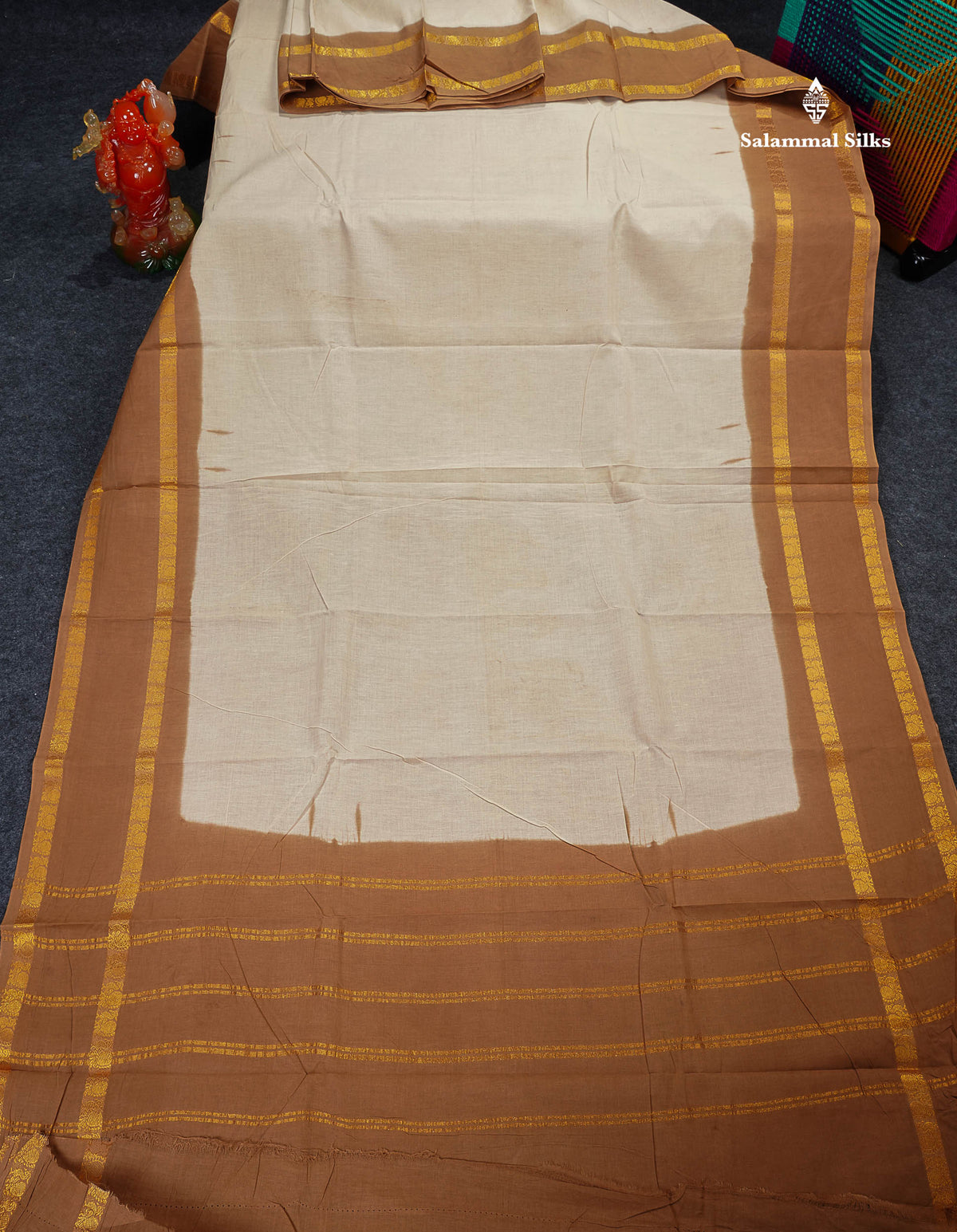 Sungudi Cotton Saree - Half White Colour Plain Body With Contrast Sandal Gap Border