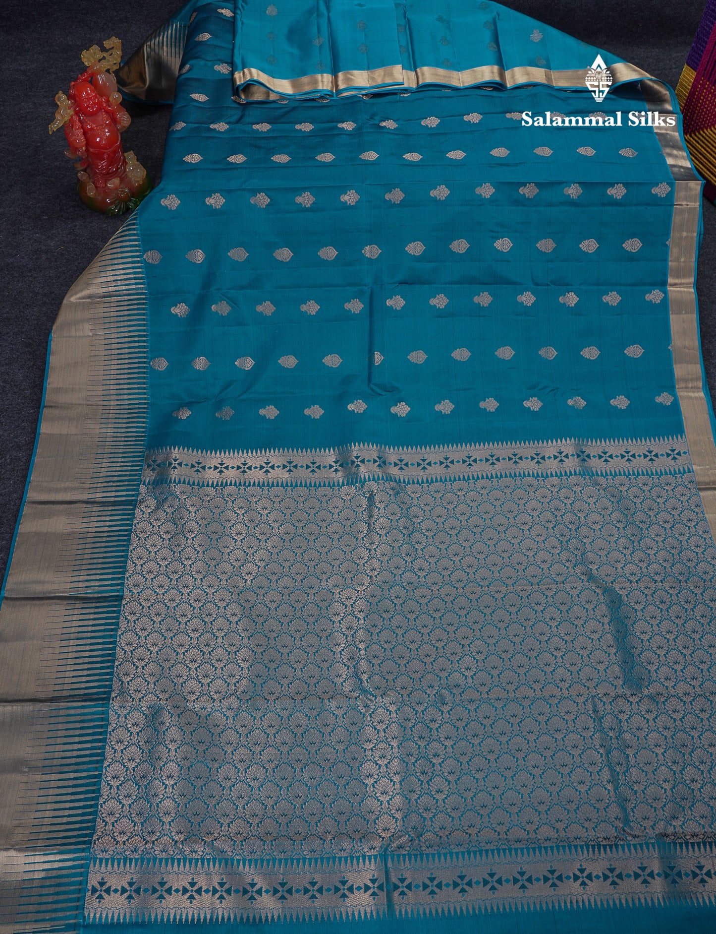Beautiful Navy Blue Pure Kanjivaram Silk Saree With Traditional Temple Border