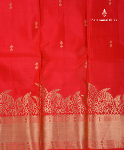 Beautiful Chilly Red Pure Kanjivaram Silk Saree With Traditional Border