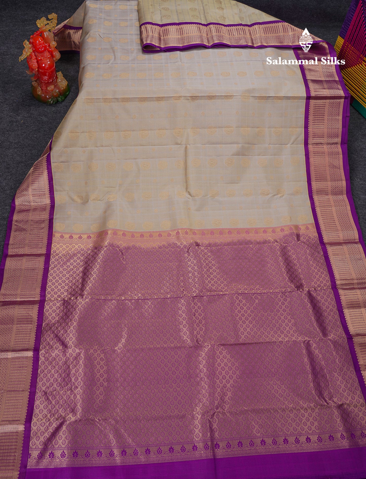 Beautiful Light Grey Pure Kanjivaram Silk Saree With Traditional Violet Border