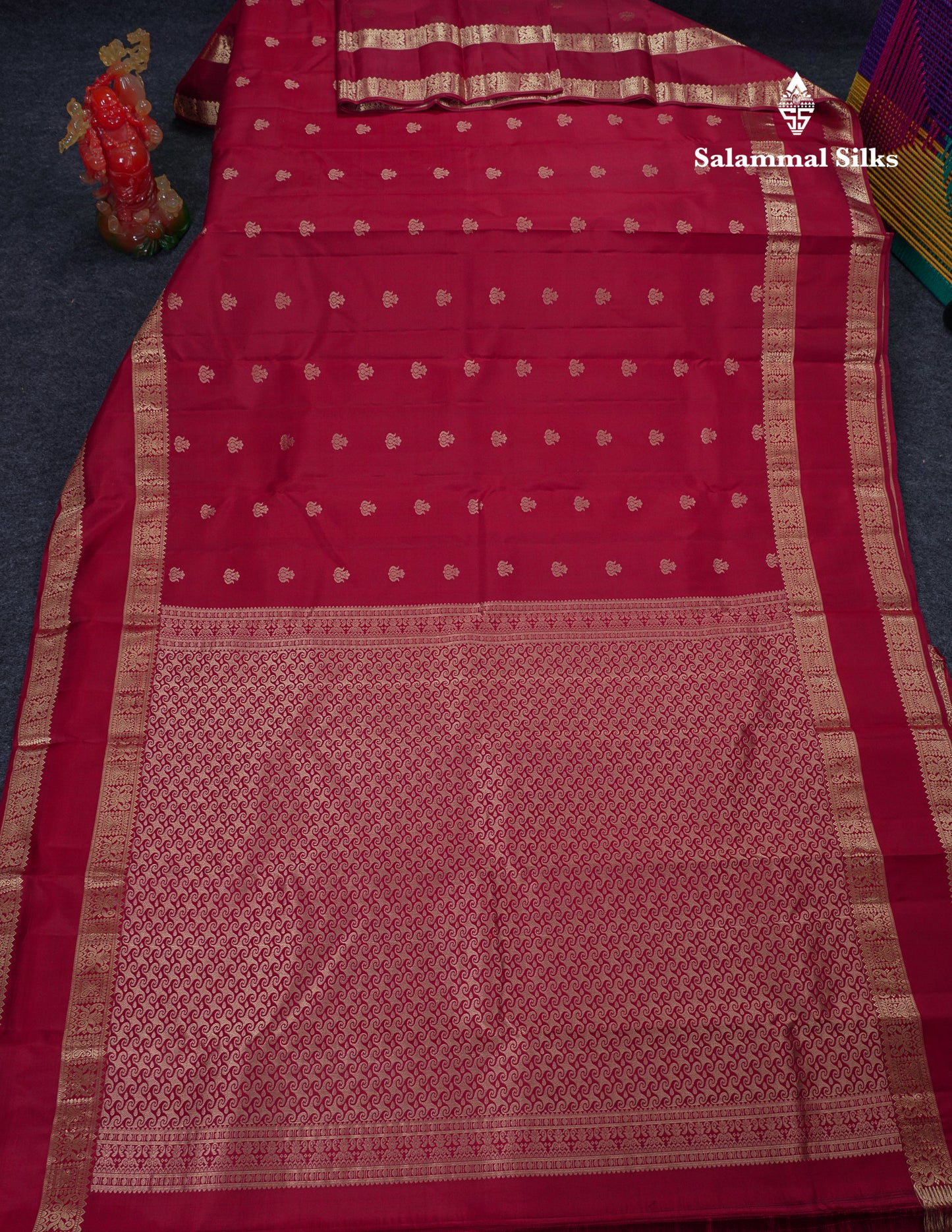 Beautiful Dark Maroon Pure Kanjivaram Silk Saree With Traditional Rettapet Border