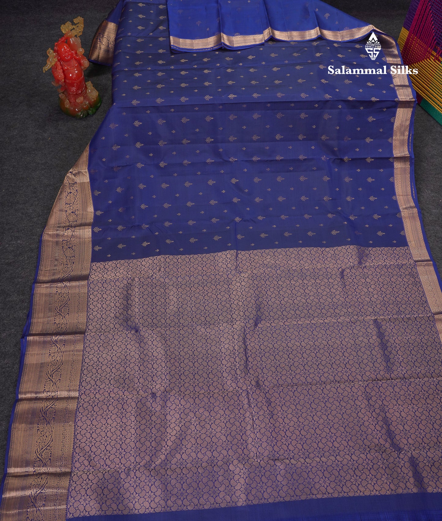 Beautiful Royal Blue Pure Kanjivaram Silk Saree With Traditional Border