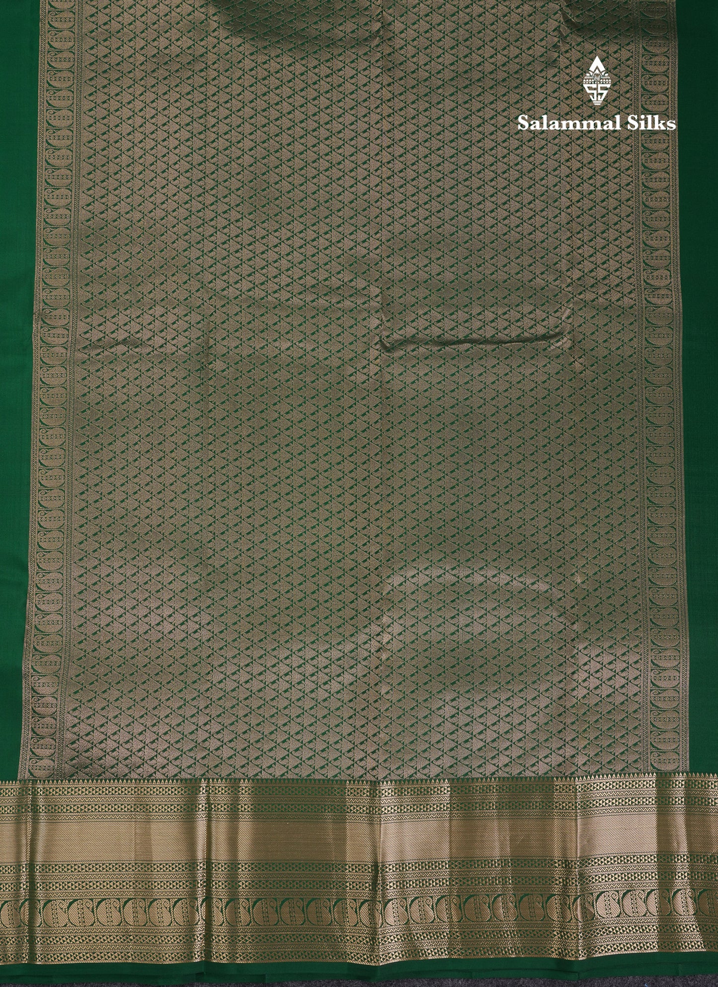 Beautiful Bottle Green Pure Kanjivaram Silk Saree With Traditional Border