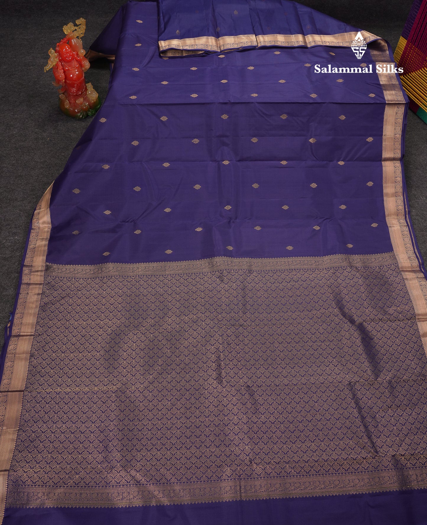 Beautiful Navy Blue Pure Kanjivaram Silk Saree With Traditional Border