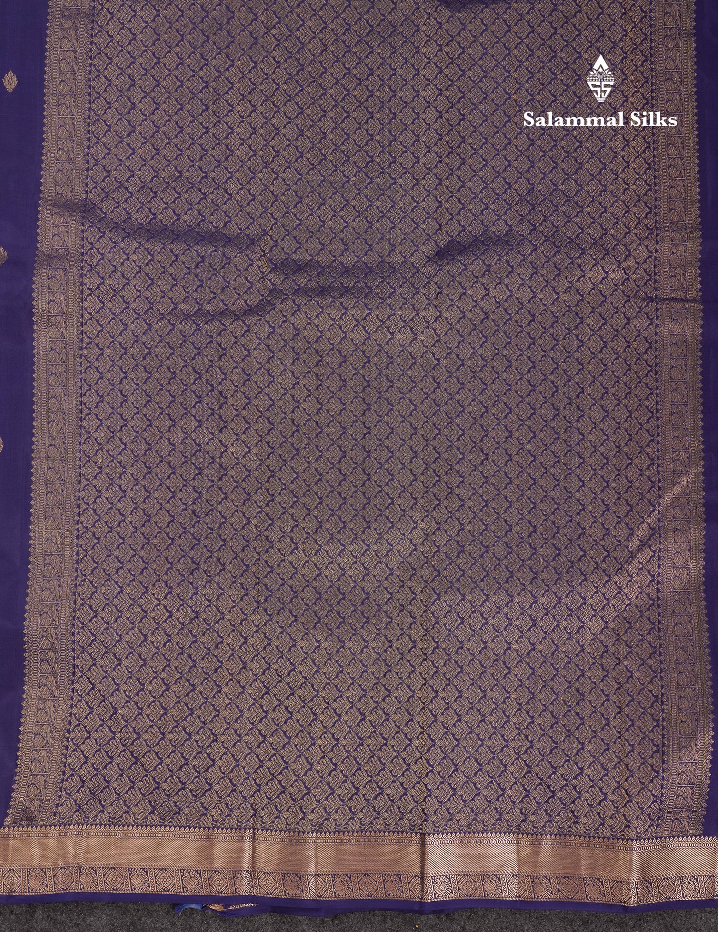 Beautiful Navy Blue Pure Kanjivaram Silk Saree With Traditional Border