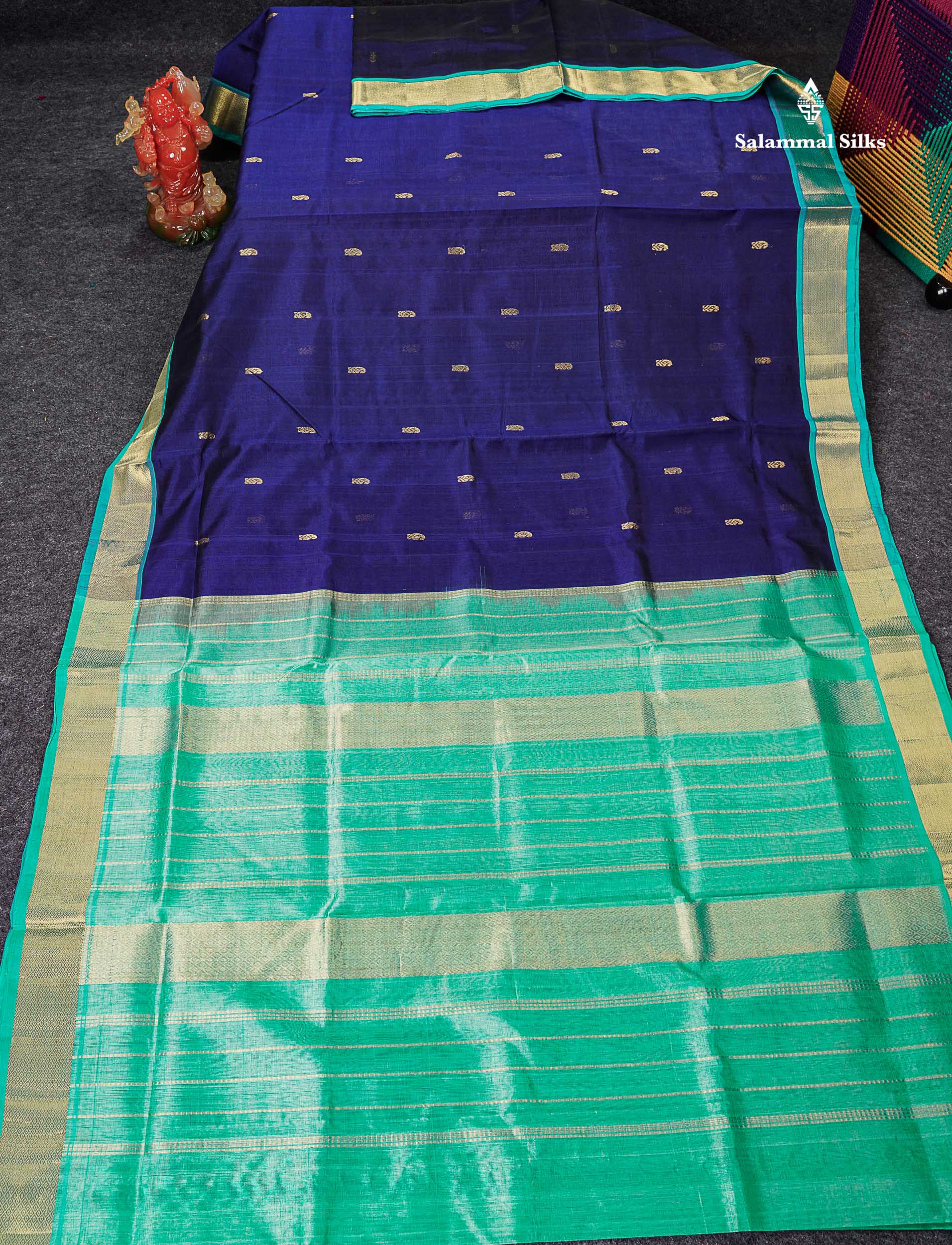 Full View Of Navy Blue Pure Silk Cotton Saree 