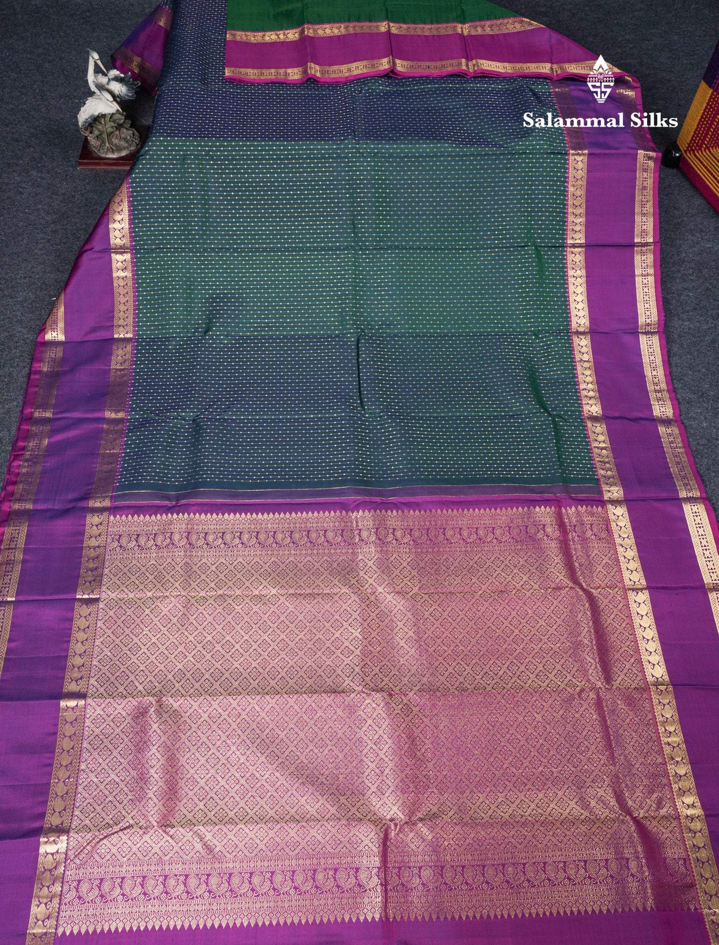 Dual Tone Peacock Green Pure Kanjivaram Silk Saree With Contrast Purple Double Border