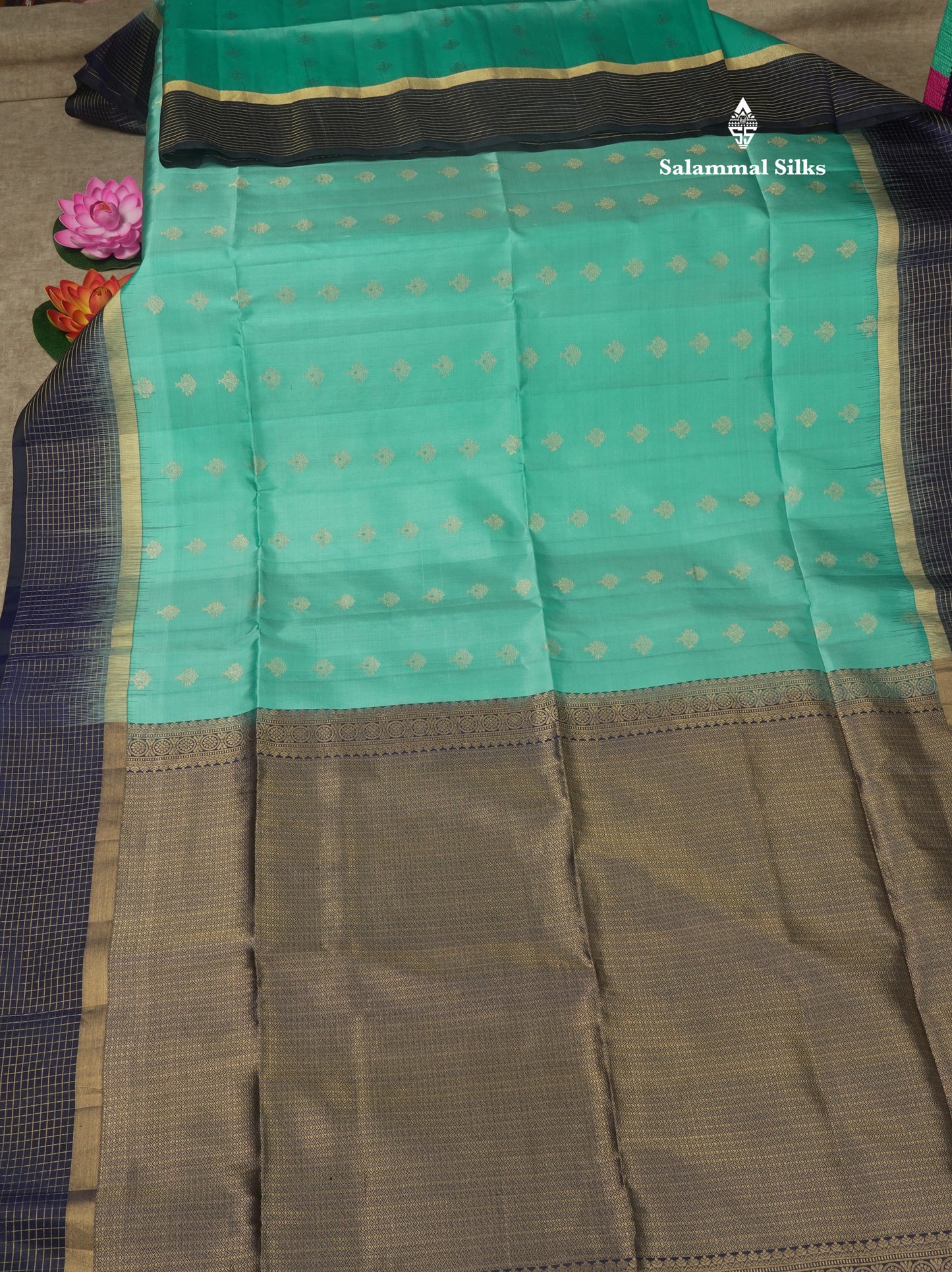Beautiful Sea Blue Pure Kanjivaram Soft Silk Saree With Contrast Navy Blue Zari Checks Border