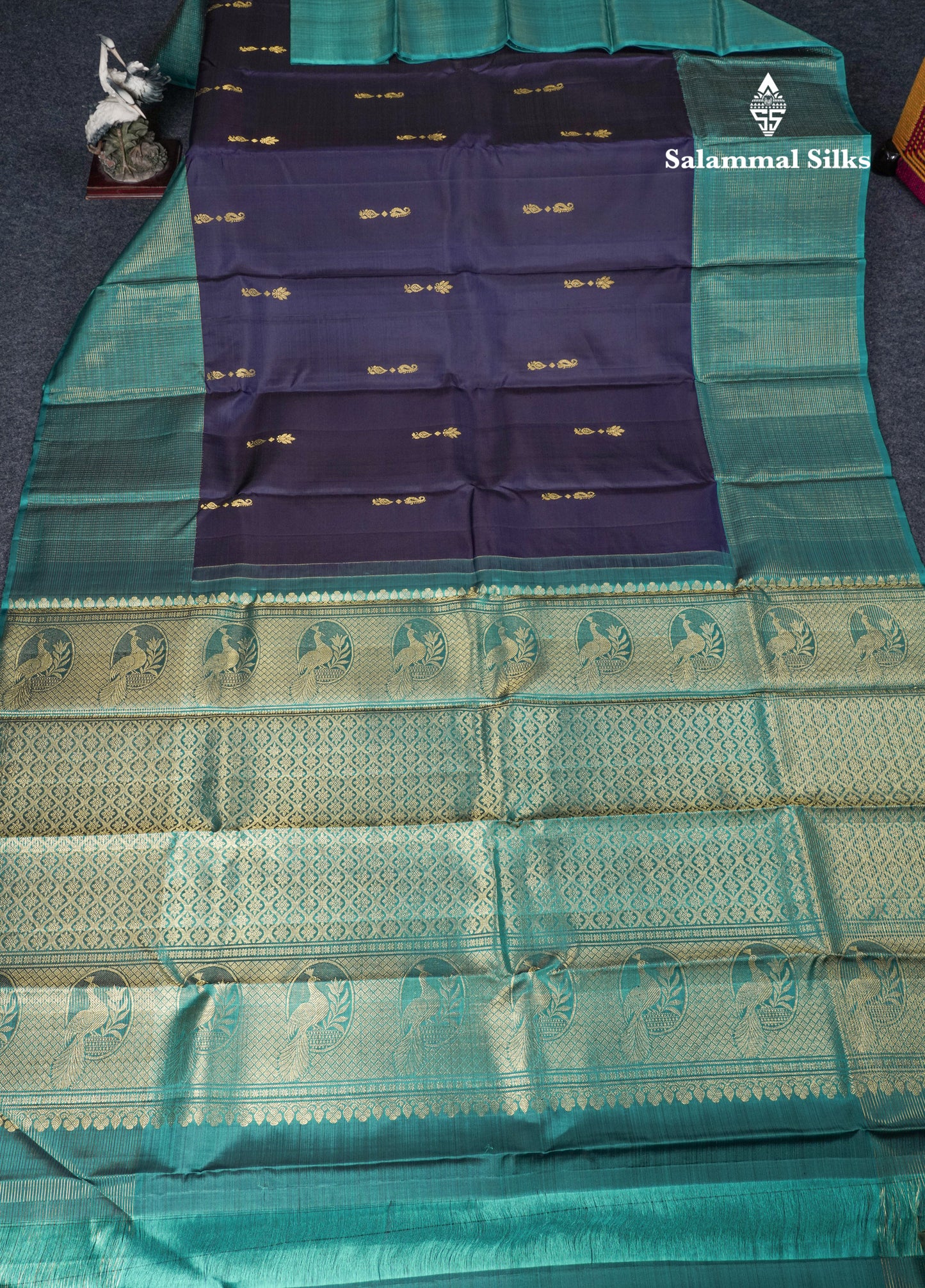 Navy Blue Pure Kanjivaram Silk Saree With Contrast Dual Tone Green Zari Checks Border
