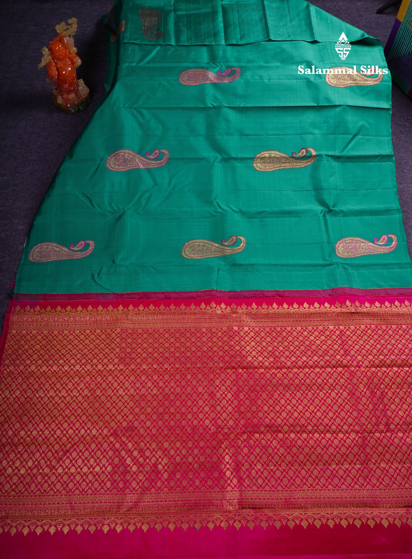 Beautiful Sapphire Green Zari And Thread Work Butta Pure Kanjivaram Silk Saree With Contrast Rani Pink Blouse