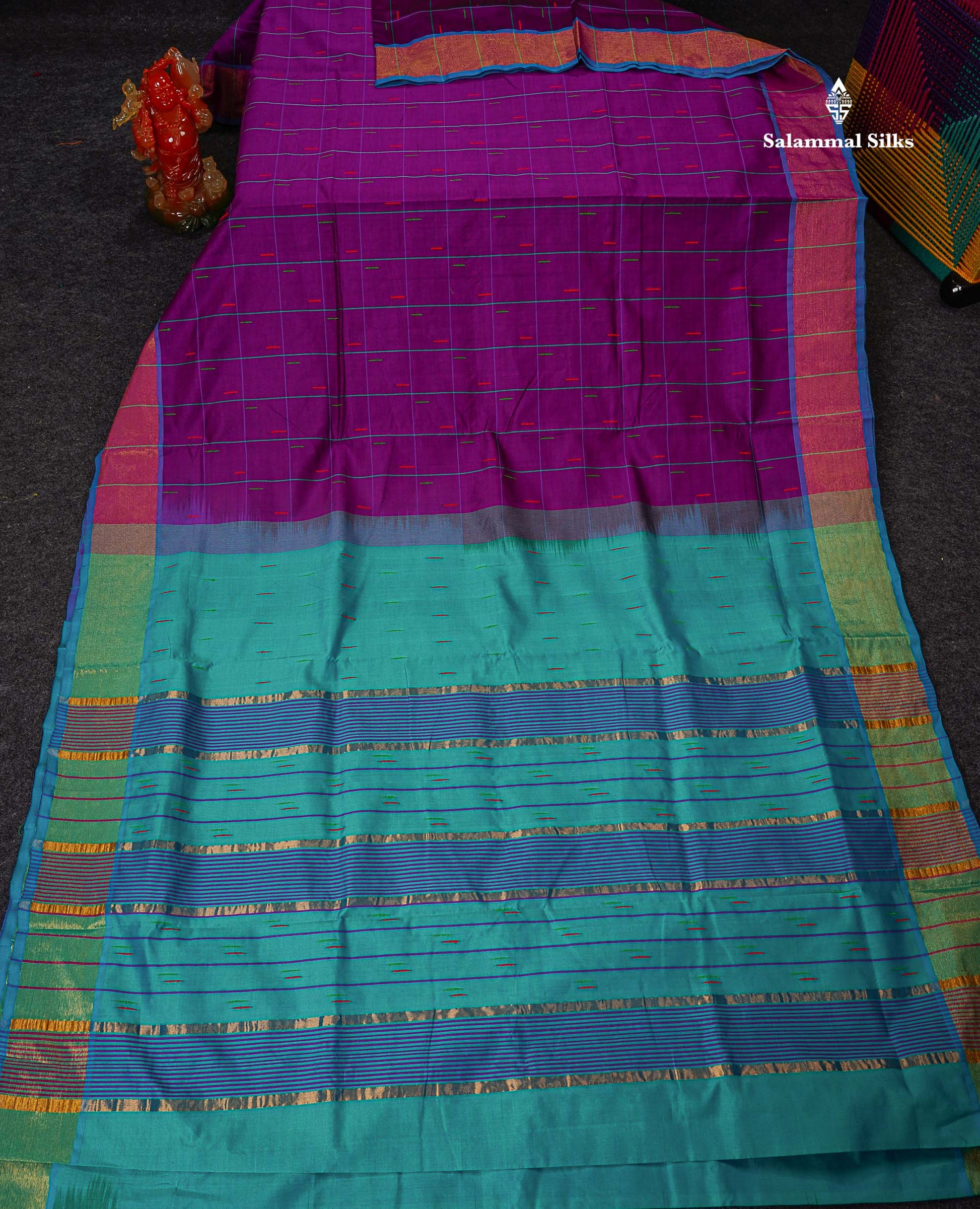 Full View Of Magenta Pink Semi Silk Cotton Saree 
