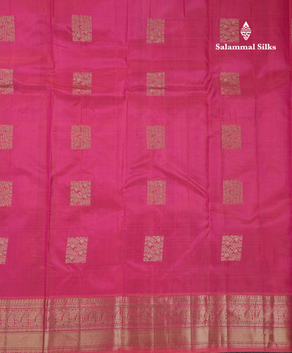 Beautiful Dual Tone Pink Pure Kanjivaram Silk Saree With Traditional Border