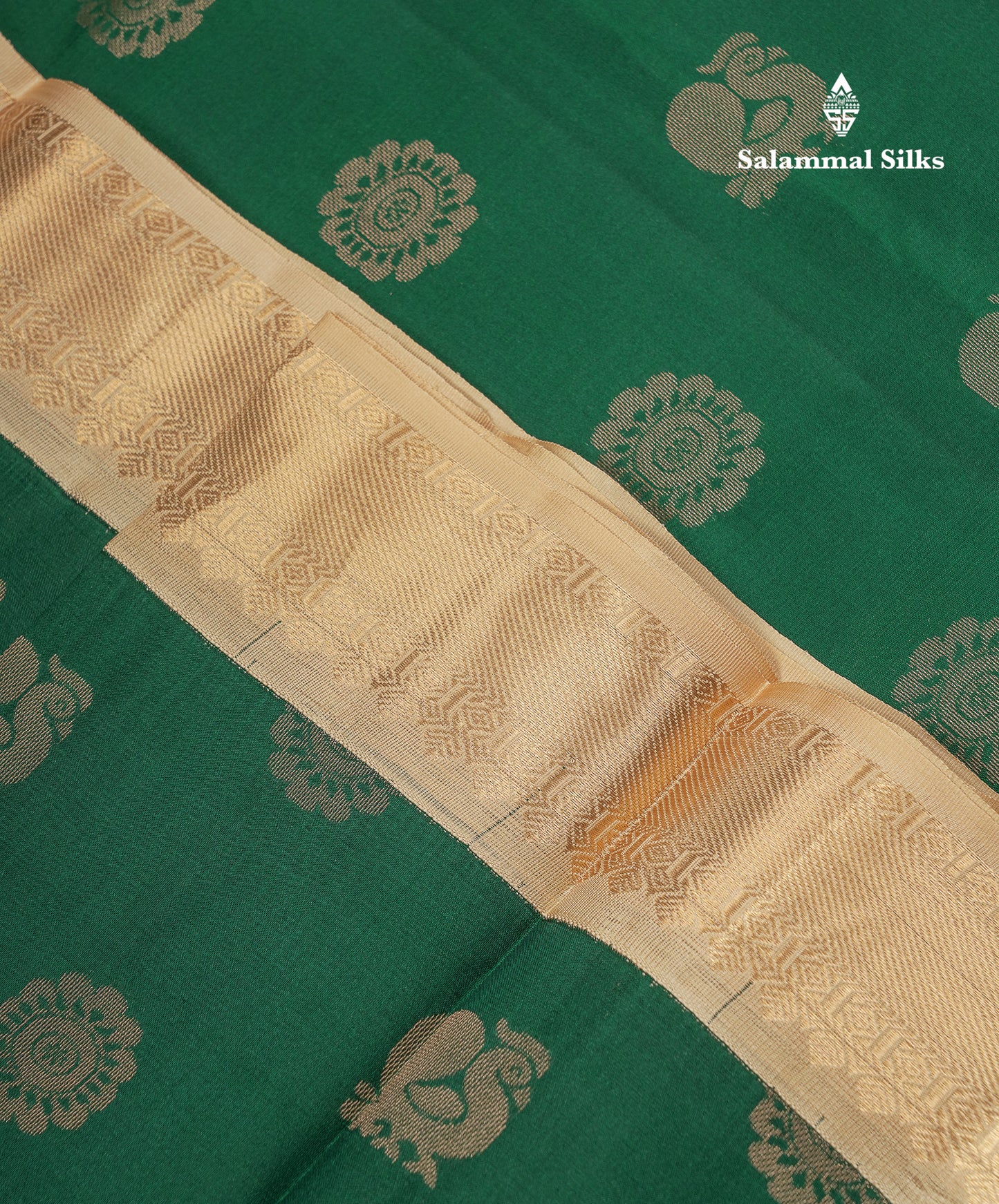 Beautiful Bottle Green Pure Kanjivaram Silk Saree With Contrast Cream Sandal Traditional Evening Morning Border